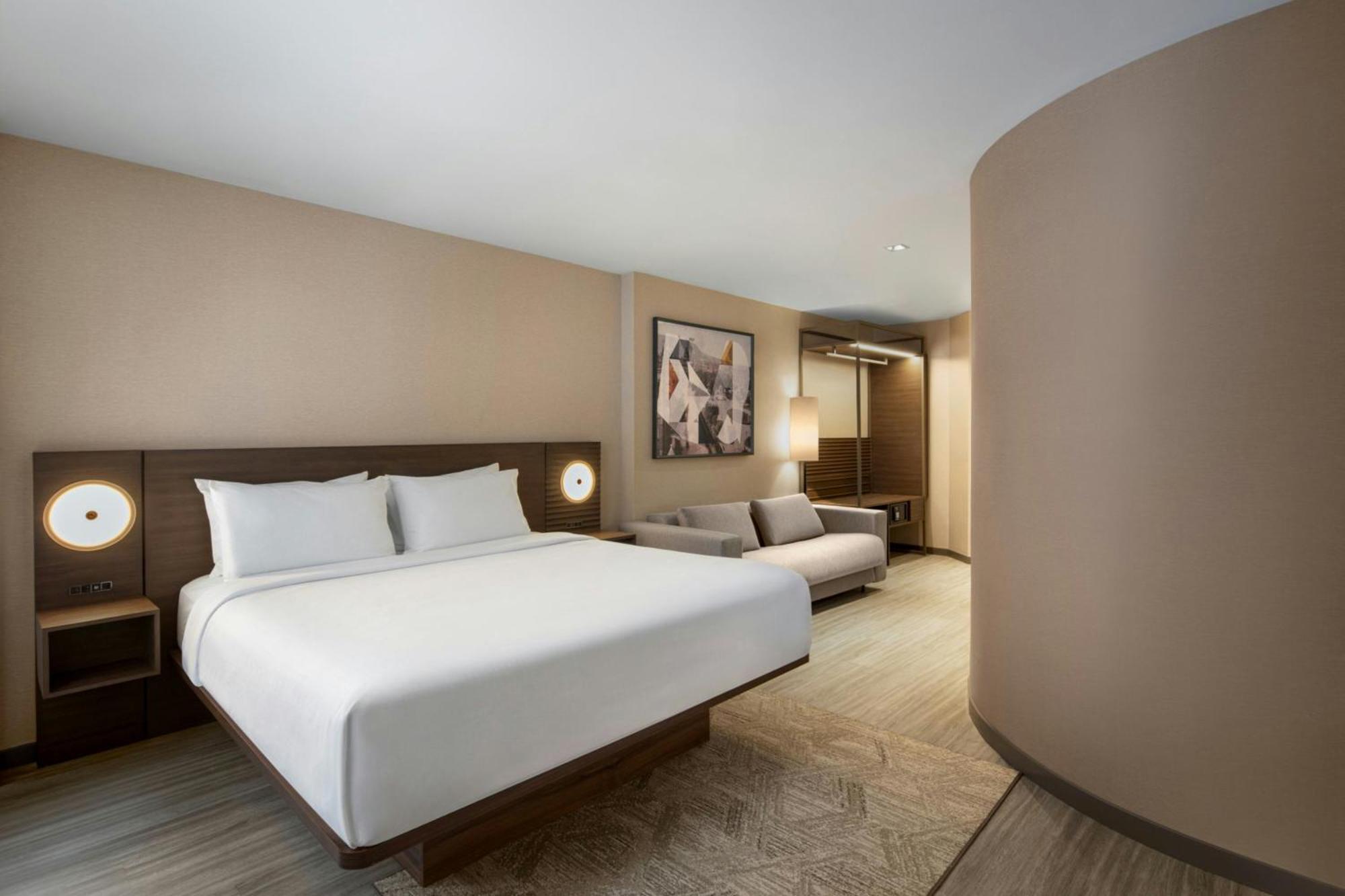 Ac Hotel By Marriott Old Montreal 3*